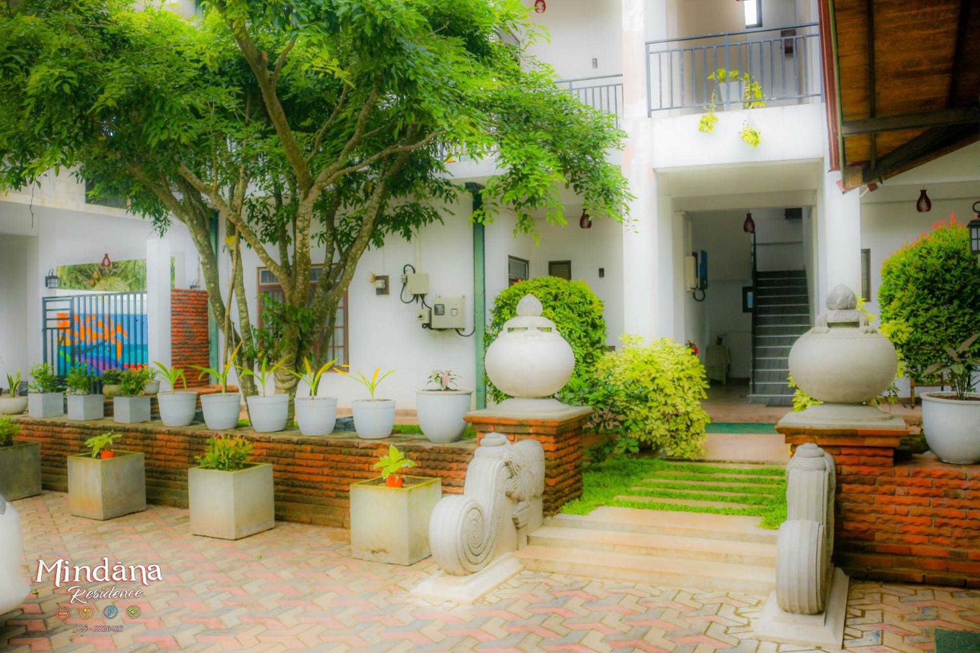 Mindana Residence アヌラーダプラ エクステリア 写真