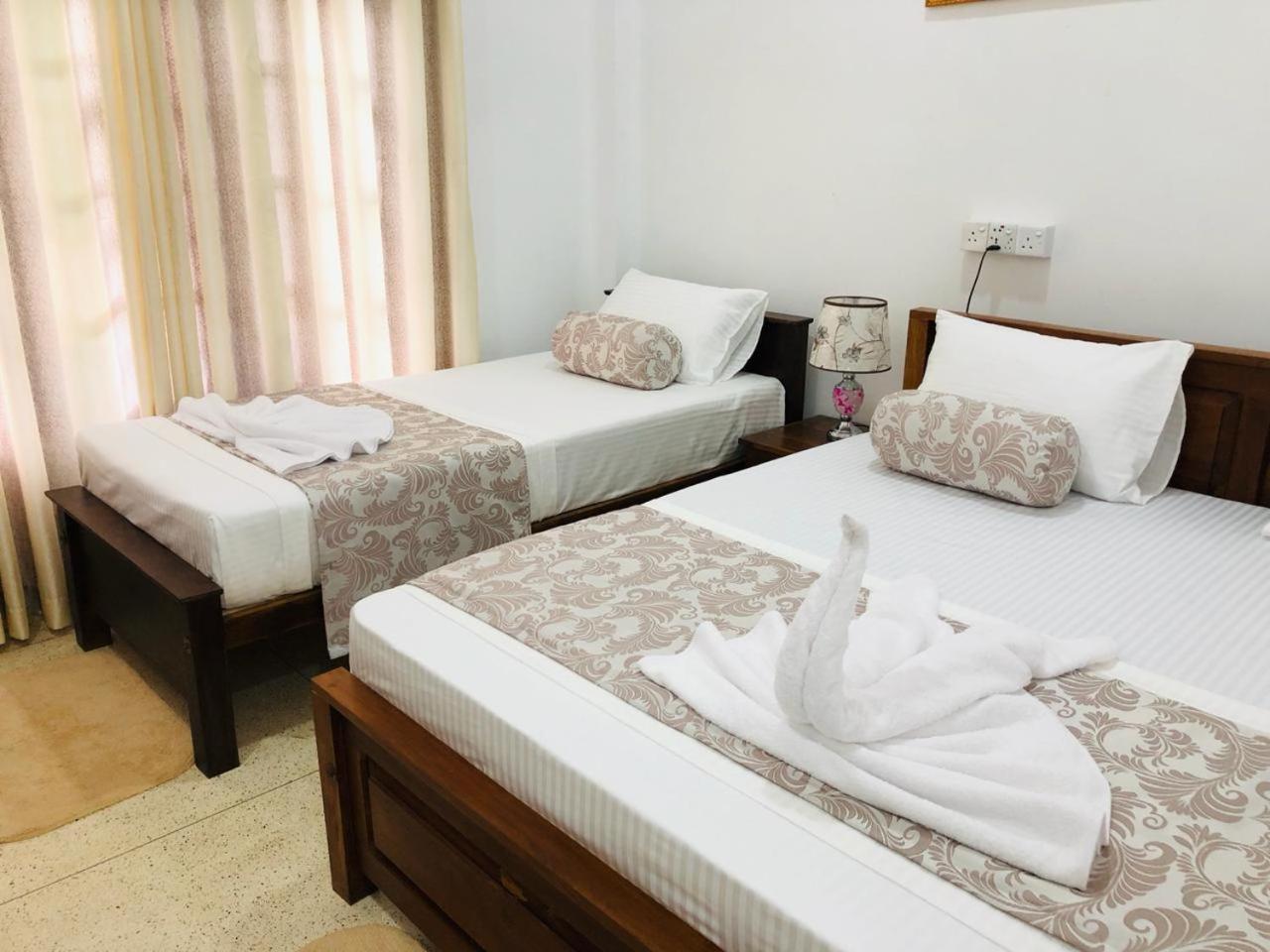 Mindana Residence アヌラーダプラ エクステリア 写真